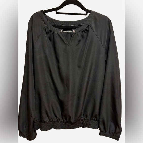 2/$15 - Jessica Black Long-Sleeve Banded Hem Top (Size S/P) - Picture 1 of 13
